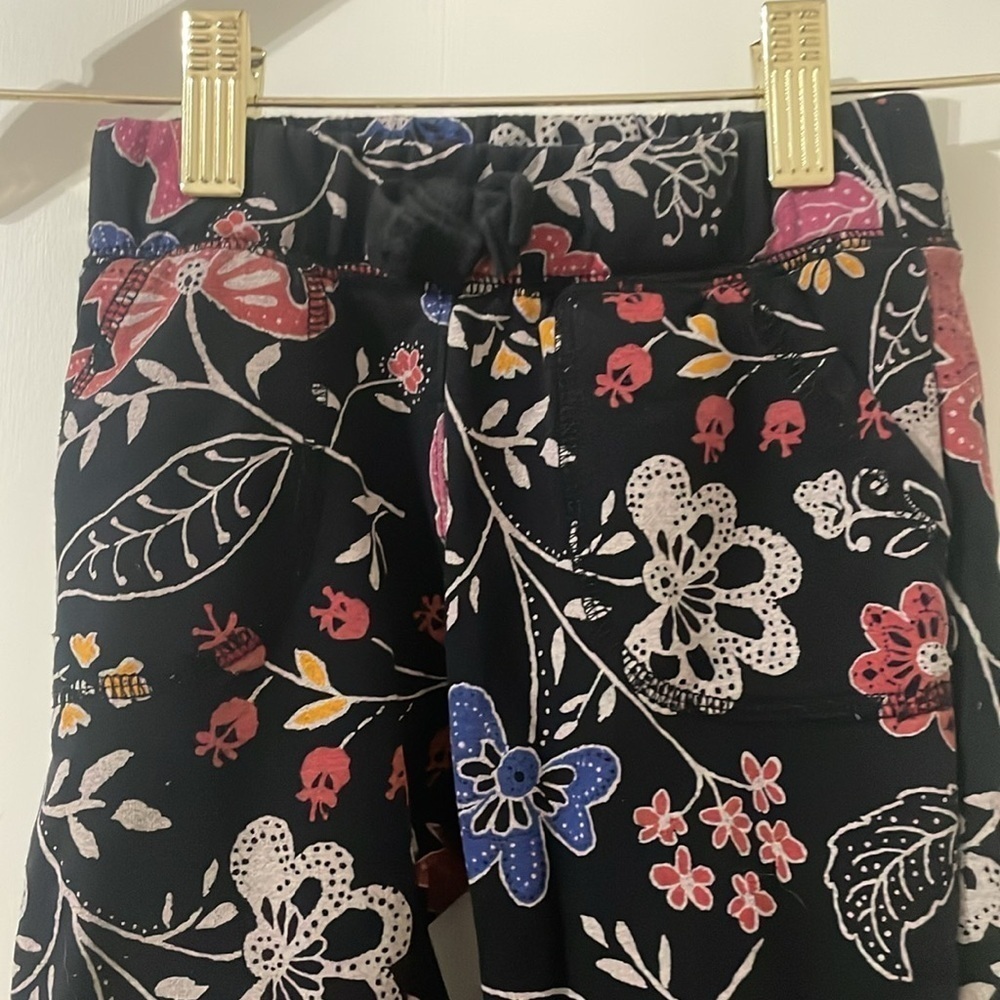 Old Navy Black and Pink Floral Outfit Size 3T - Picture 6 of 9